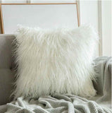 housse-de-coussin-fourrure-blanc-salon